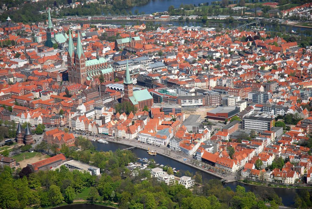 Moebliertes Wohnen In Der Luebecker Ganghausperle Smart Lübeck Exterior foto